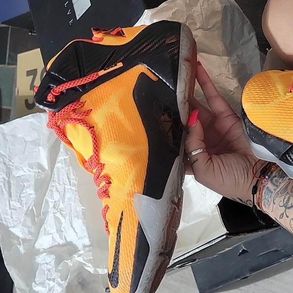 LeBron XII - Picture 8 of 11